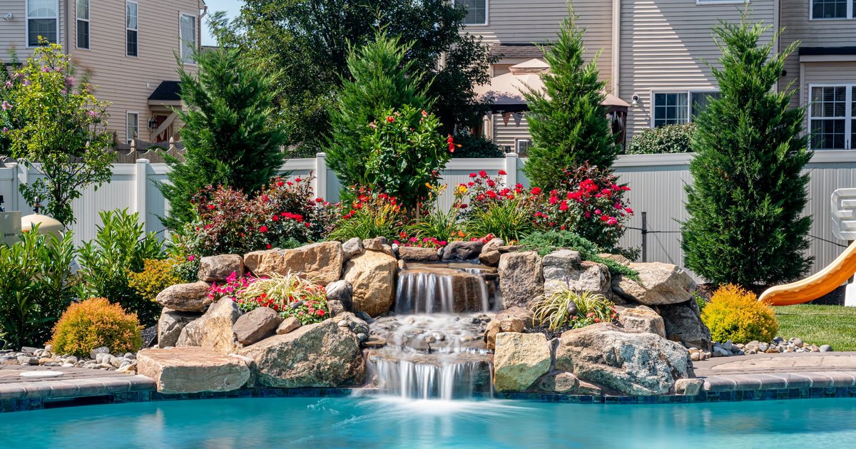 Horsetail – Berlin, NJ – Advanced Waterfall Systems